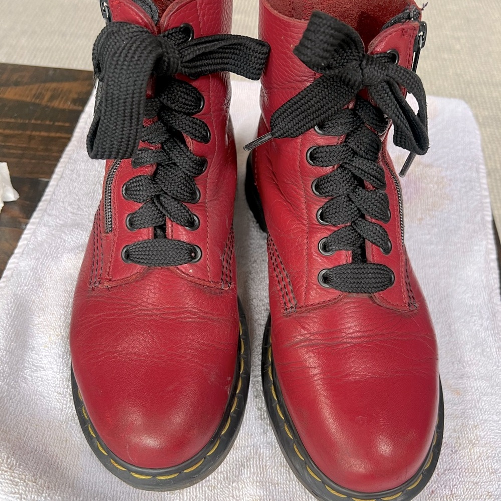 Doc martens women’s boots